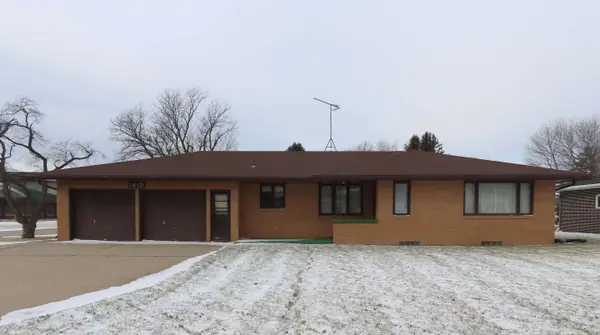 1419 N 4Th St, David City, NE 68632