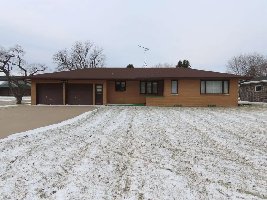 1419 N 4Th St, David City, NE 68632 - Image #2