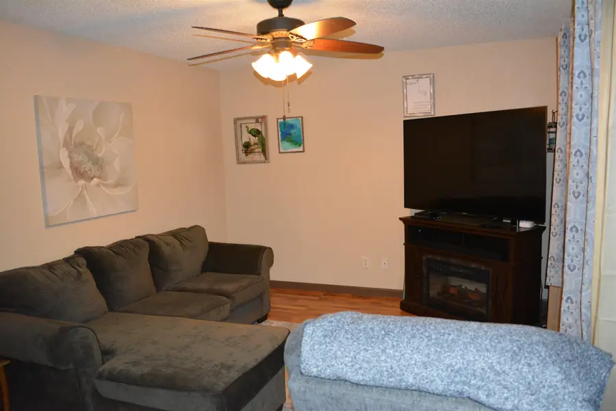 674 3rd Avenue, Columbus, NE 68601 - Image #2