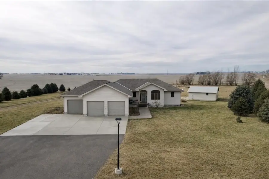 745 E 83rd Street, Columbus, NE 68601 - Image #2