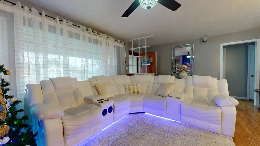 2140 N Clamar Avenue, Fremont, NE 68025 - Image #2