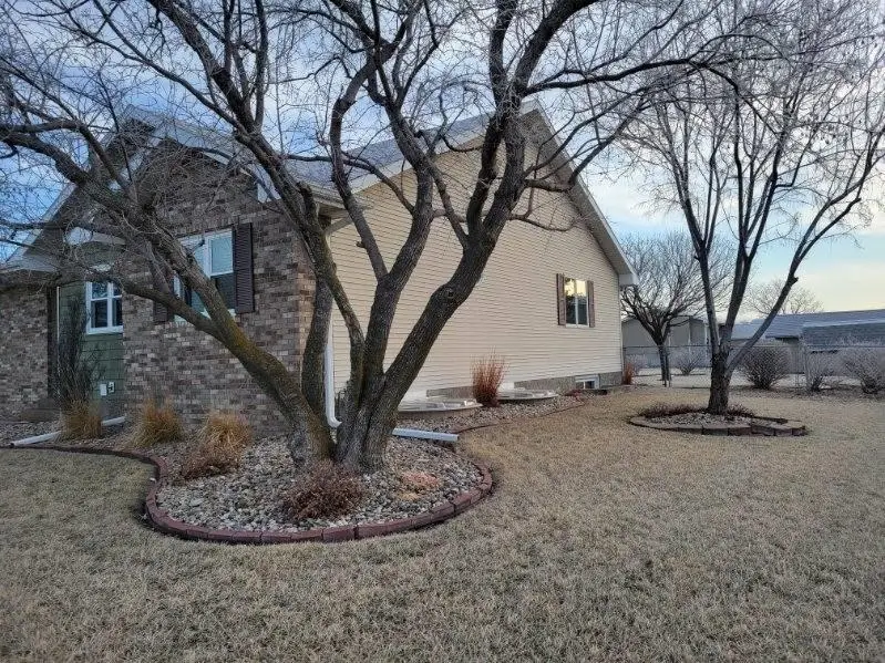 355 S 7th Avenue, Columbus, NE 68601 - #2