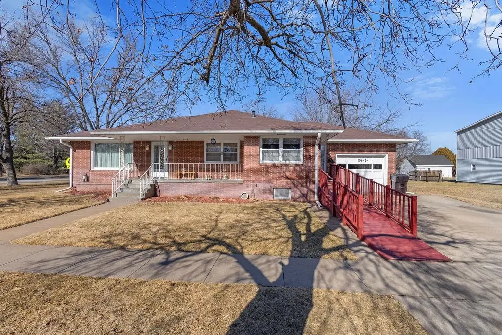 104 E 9th Street, Schuyler, NE 68661 - #1