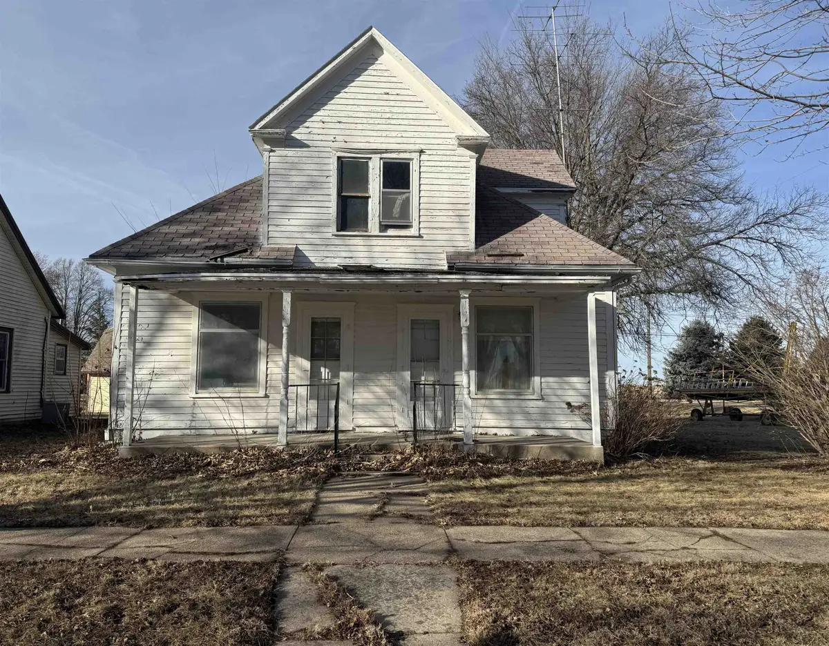 424 N Madison St, Brainard, NE 68626 - #1