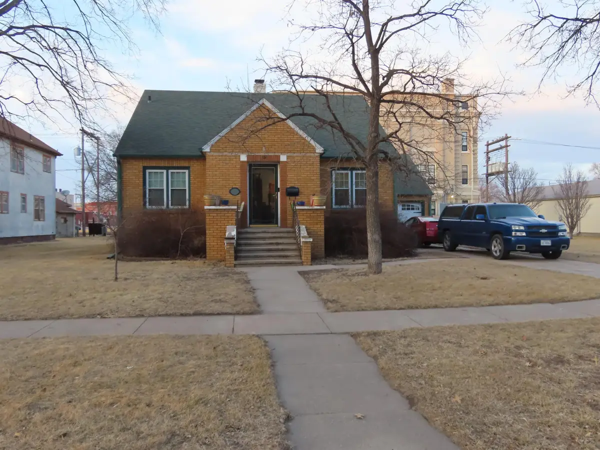 408 E 10Th St, Schuyler, NE 68661 - #1