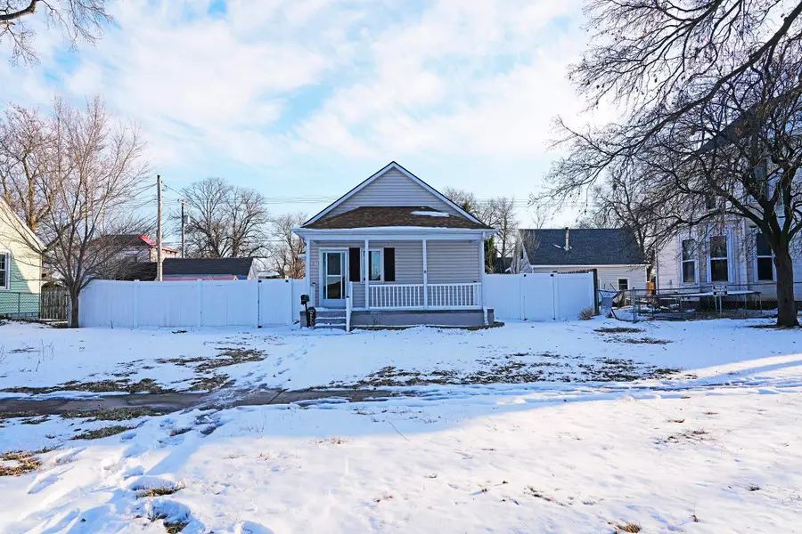 2317 9th Street, Columbus, NE 68601 - #2