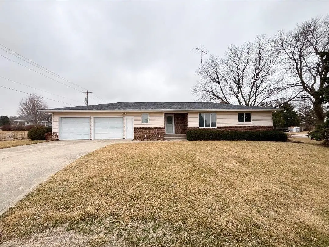 107 S 11th Street, Saint Edward, NE 68660 - #1