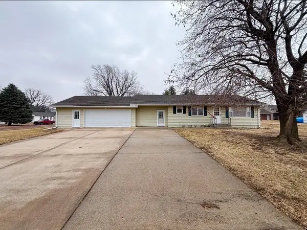 208 N 7th Street, St Edward, NE 68660