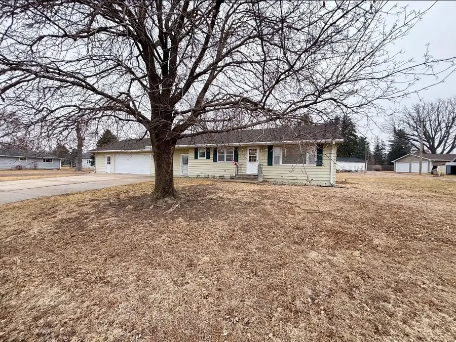208 N 7th Street, Saint Edward, NE 68660 - #2
