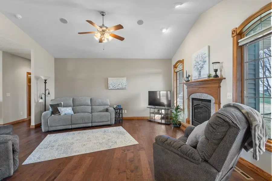 461 S Deer Creek Place, Columbus, NE 68601 - #3