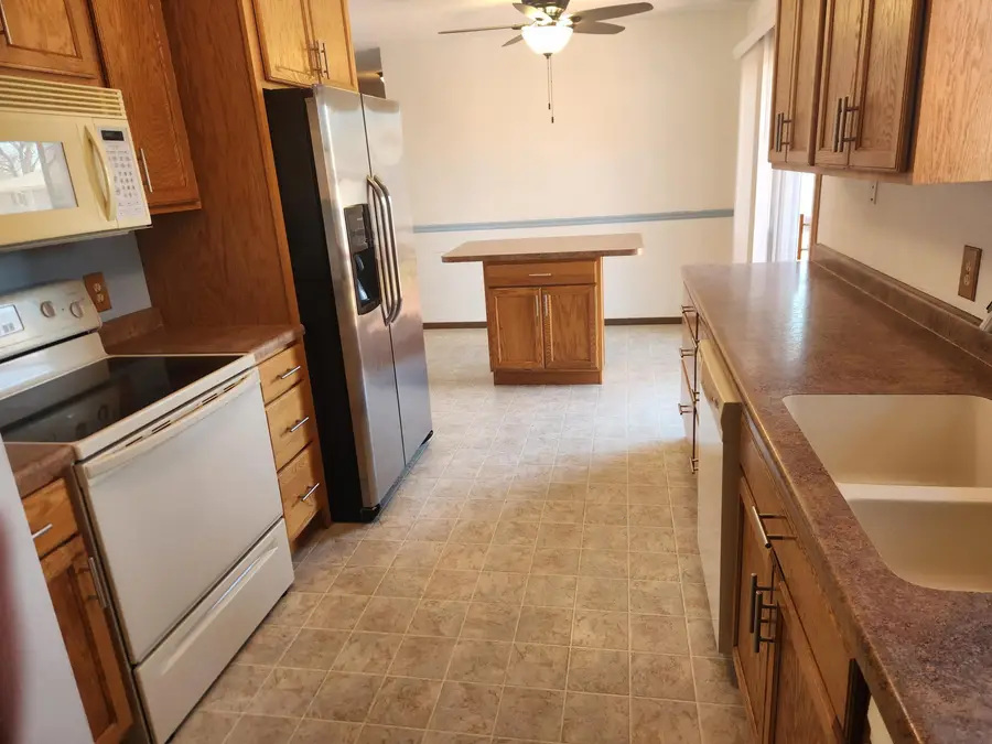 664 Louis Place, Columbus, NE 68601 - #3