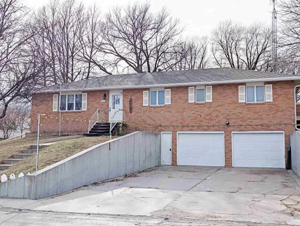 220 N Kimmel Street, Osceola, NE 68651