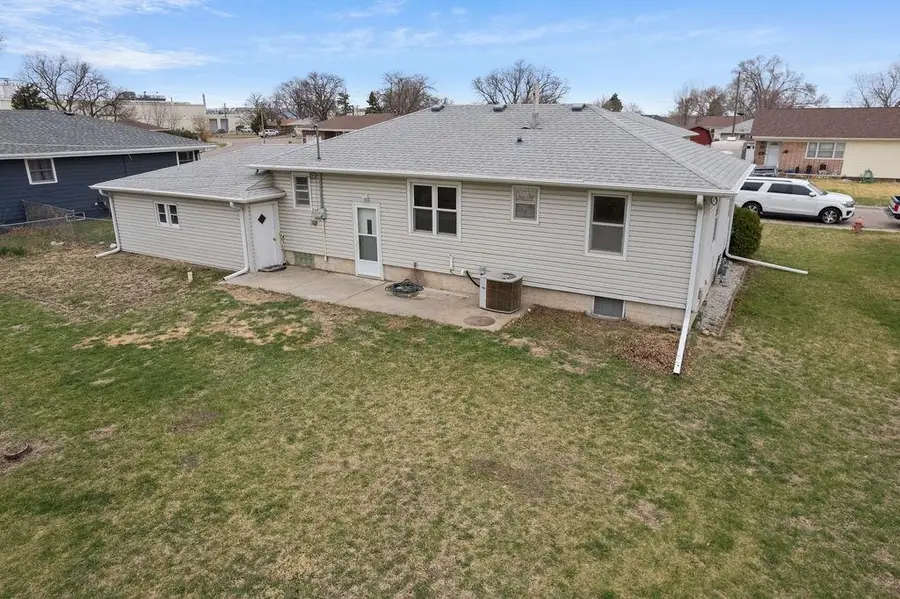 117 S Rose Lane, Columbus, NE 68601 - #3