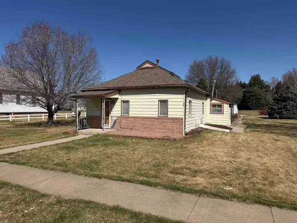 206 1st Street, Platte Center, NE 68653