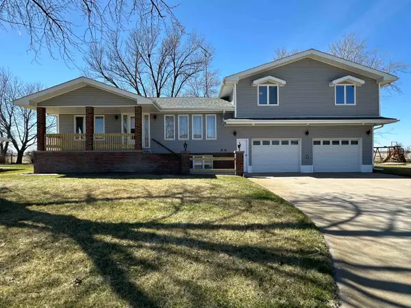 2664 E 12th Avenue, Columbus, NE 68601