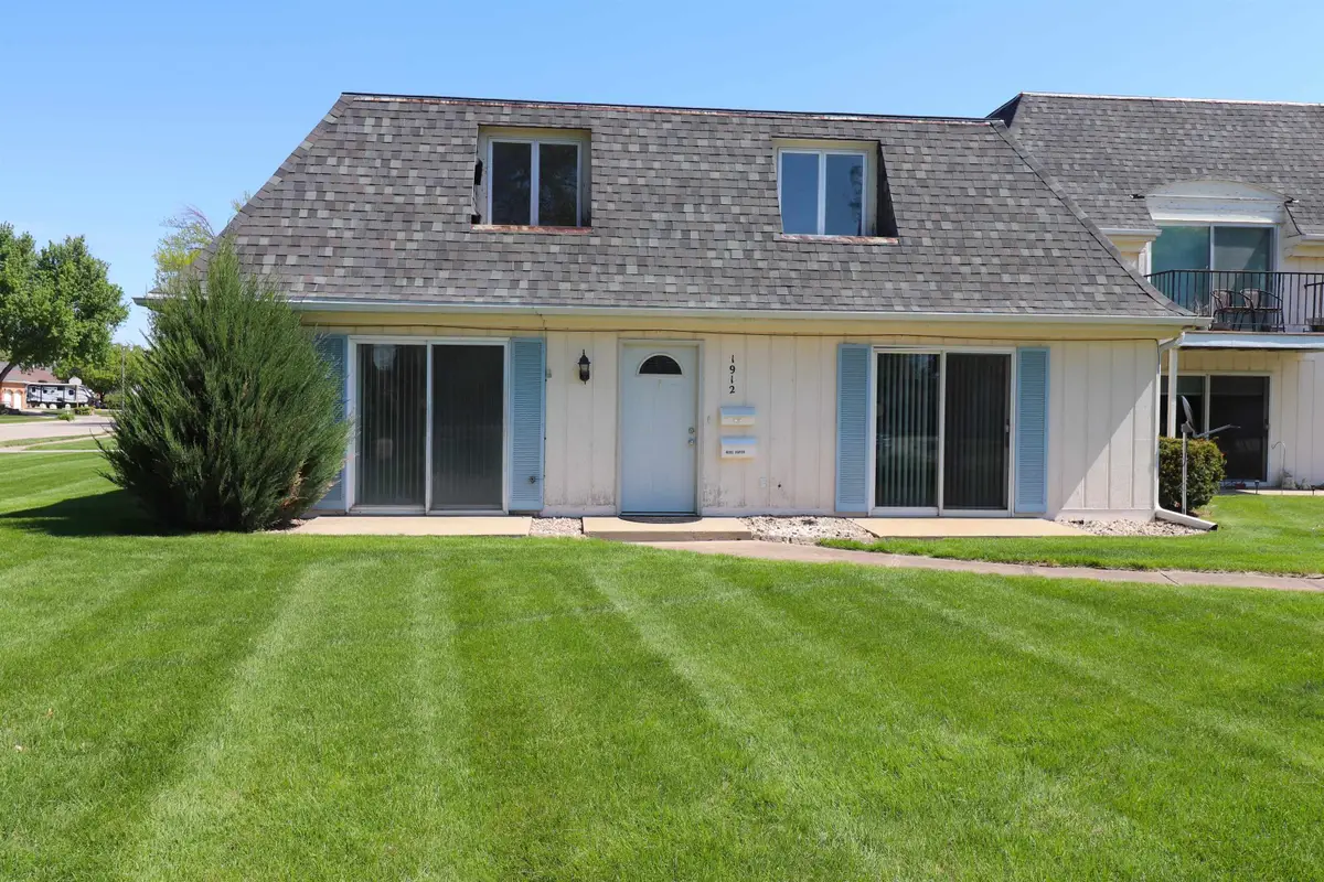 1912 32nd Street, Columbus, NE 68601 - #1