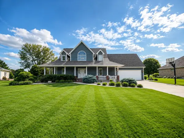 6669 Country Club Drive, Columbus, NE 68601