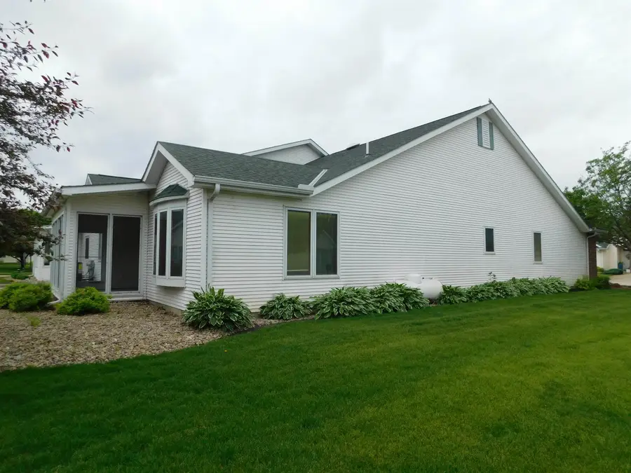 2805 Husker Lane, Columbus, NE 68601 - #2