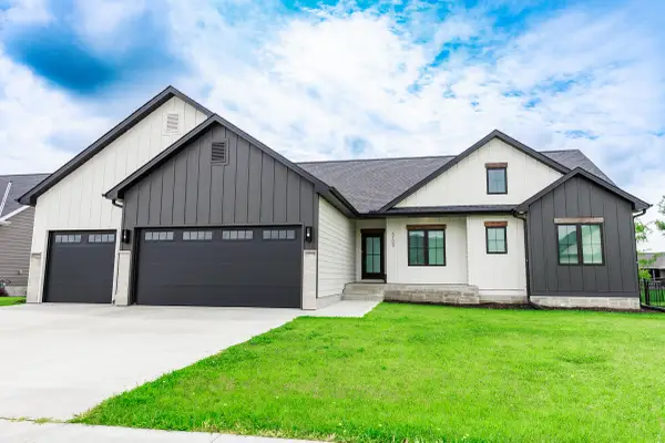 5109 Meadow Ridge Place, Columbus, NE 68601