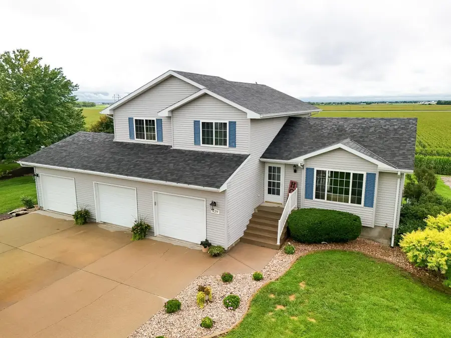 829 Comanche Street, Columbus, NE 68601 - #3