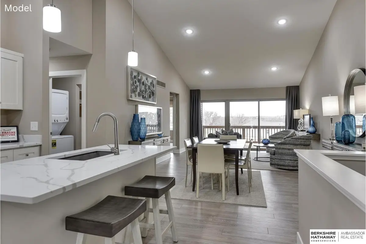 17019 Hawthorne Avenue, Omaha, NE 68118 - Image #1