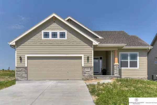 9706 S 184th Avenue, Omaha, NE 68136