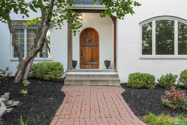 6830 Stonebrook Parkway, Lincoln, NE 68521