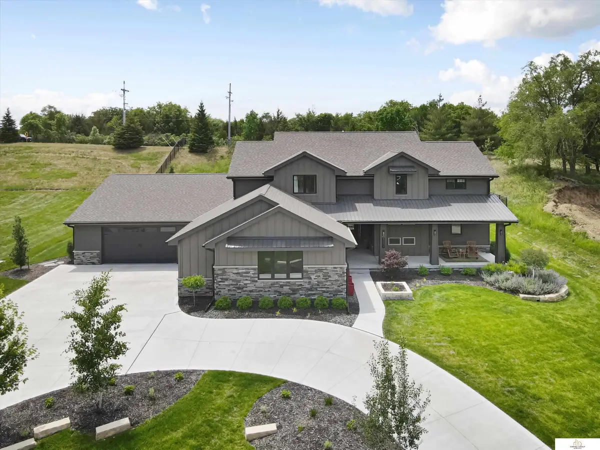 23515 P Street, Elkhorn, NE 68022 - Image #1