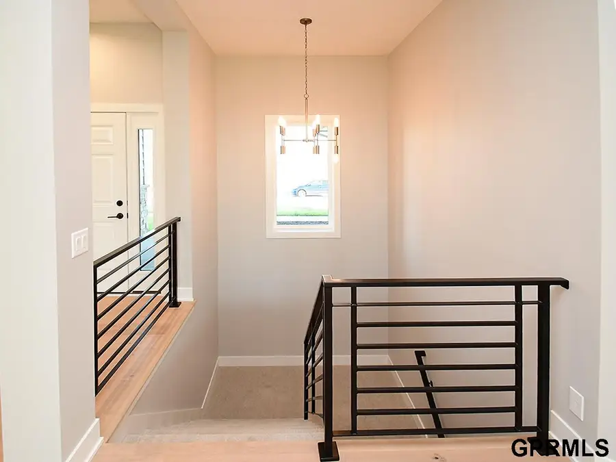 21155 Hartman Avenue, Elkhorn, NE 68022 - Image #2