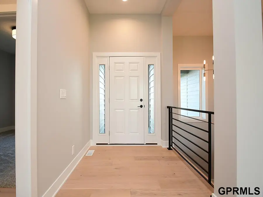 21155 Hartman Avenue, Elkhorn, NE 68022 - Image #3