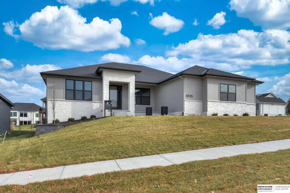 3935 S 213 Avenue, Elkhorn, NE 68022 - Image #1