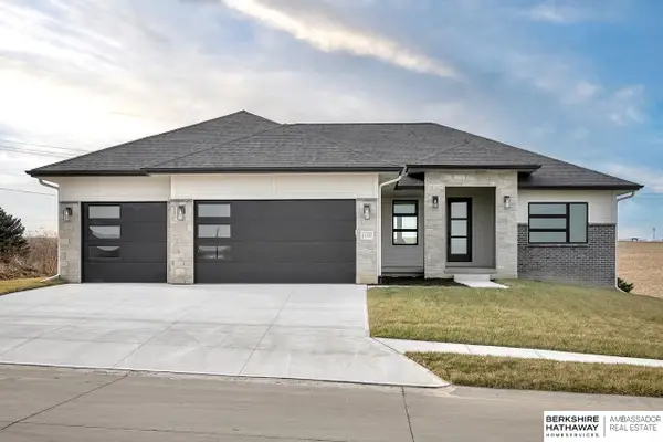 11322 S 191 Avenue, Gretna, NE 68028