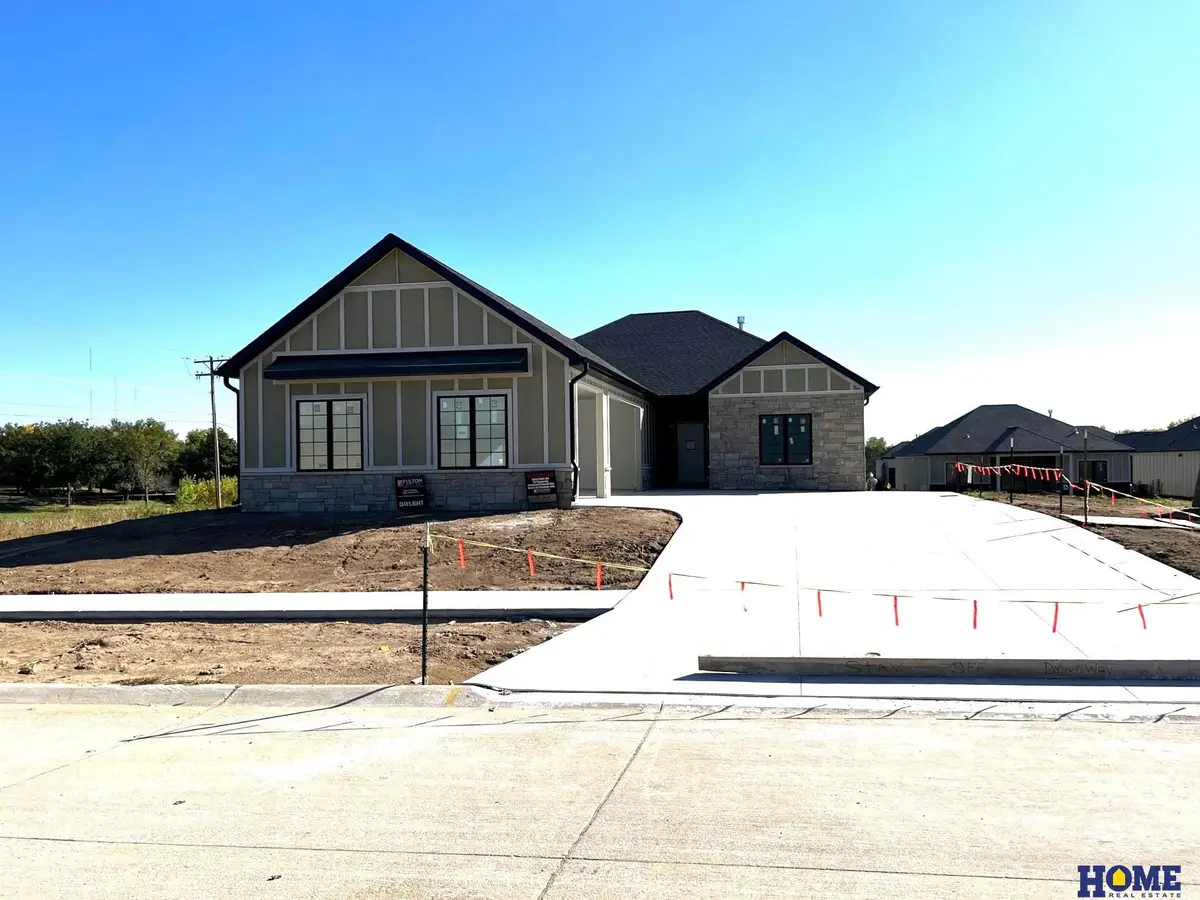 9755 Hillcrest Trail, Lincoln, NE 68520 - Image #1
