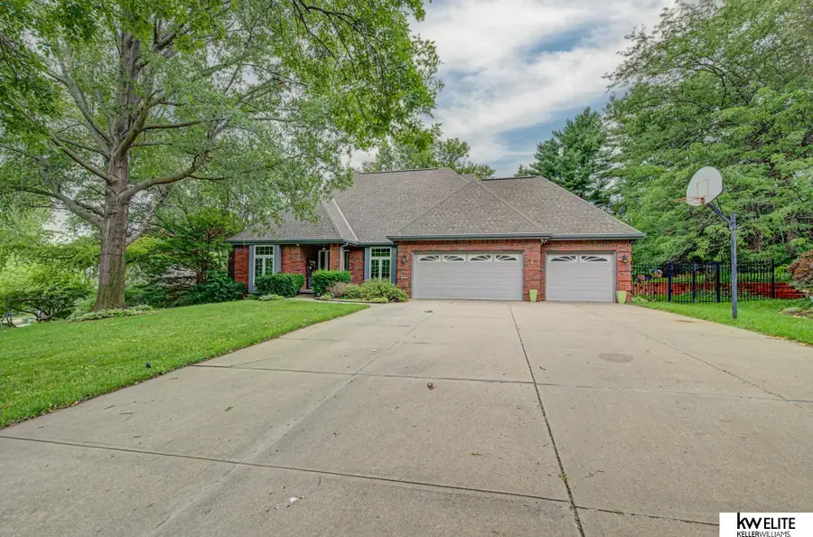 560 S 126 Street, Omaha, NE 68154 - Image #2