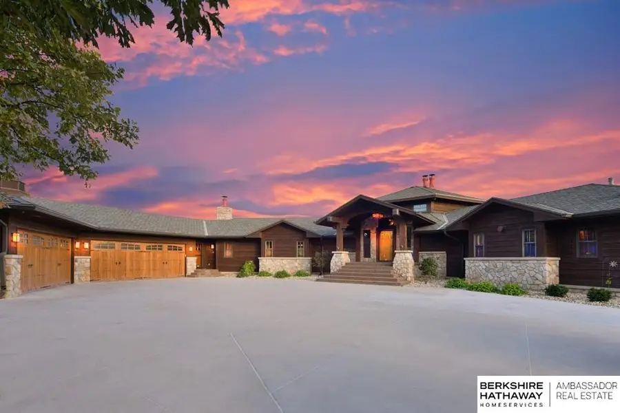 9808 Garvin Road, Omaha, NE 68122 - Image #2