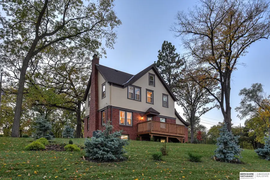 10211 Calhoun Road, Omaha, NE 68112 - Image #2