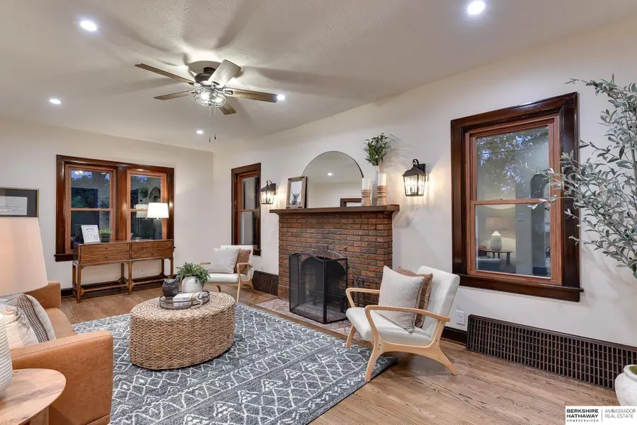 10211 Calhoun Road, Omaha, NE 68112 - Image #3