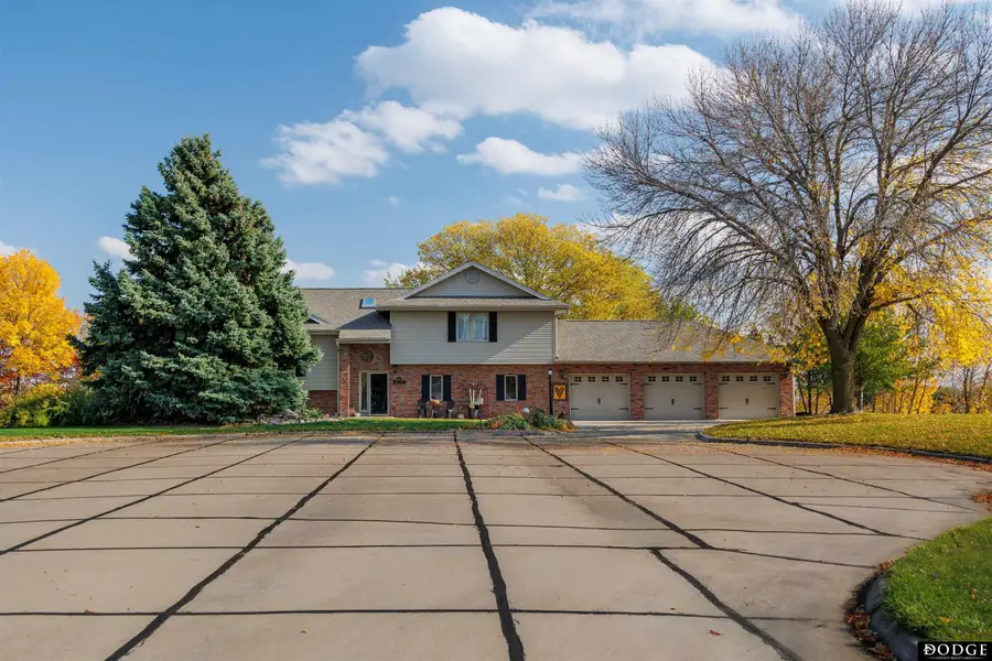 2703 Bunker Court, Fremont, NE 68025 - Image #2