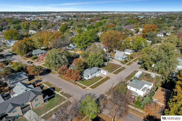 4242 Saint Paul Avenue, Lincoln, NE 68504