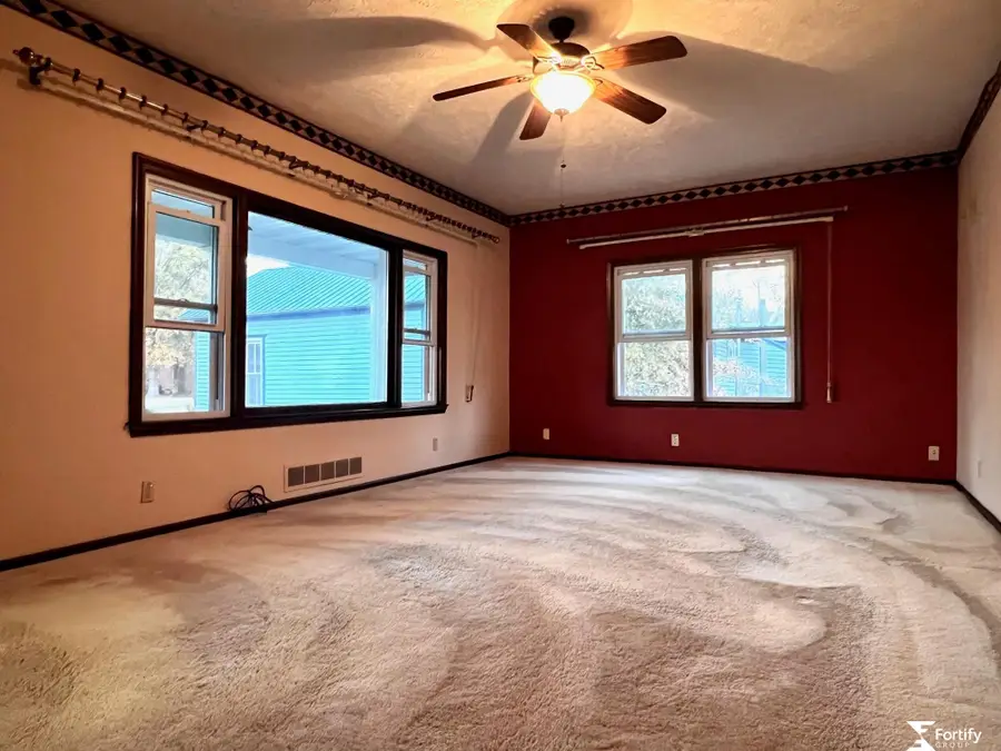 1025 I Street, Geneva, NE 69361 - Image #3