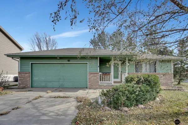 4910 N 17 Street, Lincoln, NE 68521