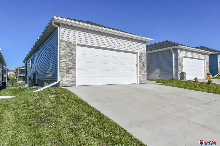 5044 W Stampede Lane, Lincoln, NE 68528 - Image #2