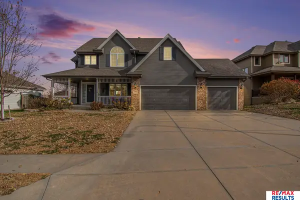 11923 S 52nd Street, Papillion, NE 68133