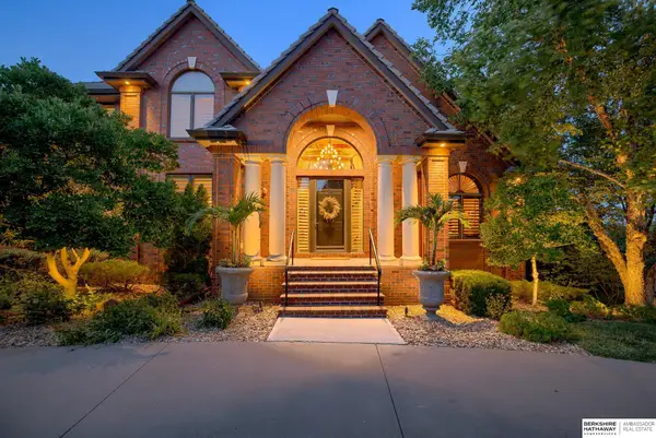 13804 Cuming Street, Omaha, NE 68154