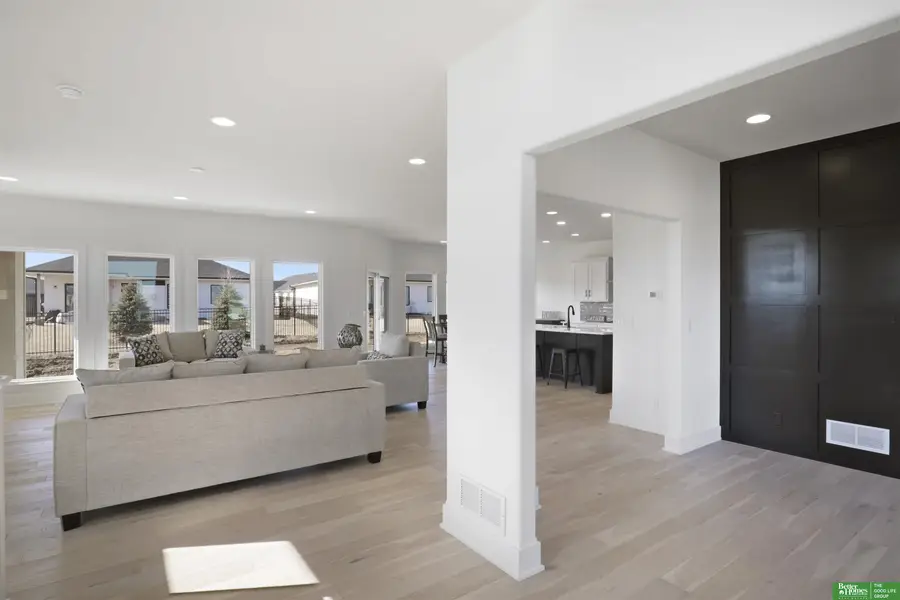 20817 Hartman Avenue, Elkhorn, NE 68022 - Image #3