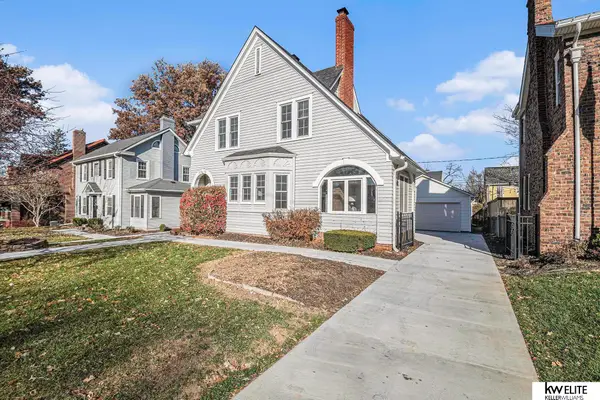 5612 Leavenworth Street, Omaha, NE 68106