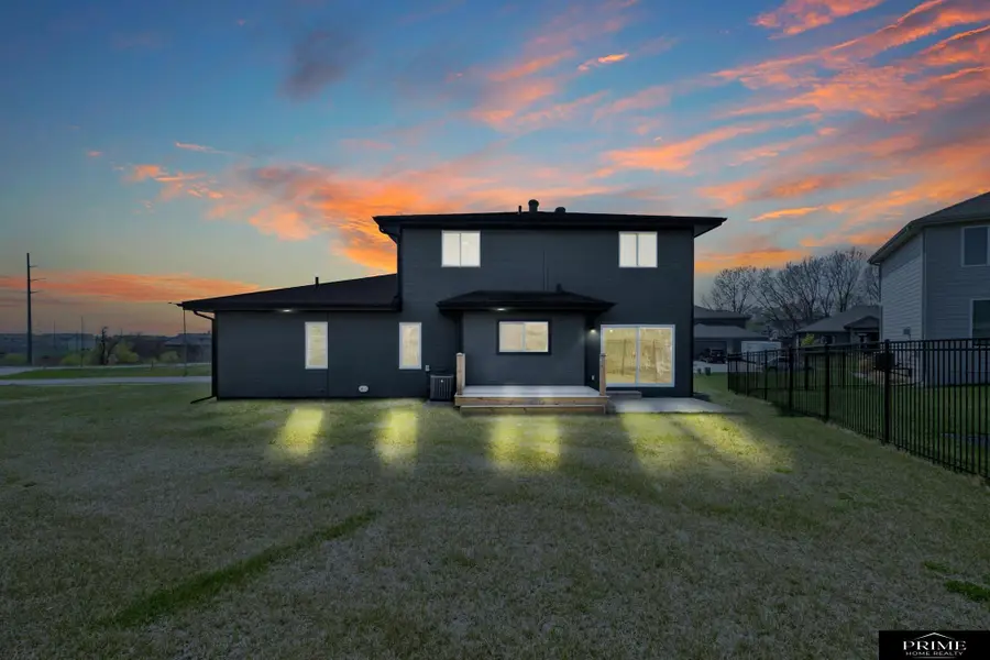 2515 N 187th Circle, Elkhorn, NE 68022 - Image #2