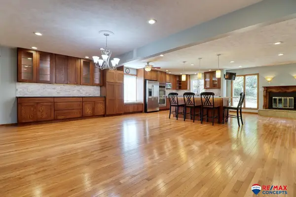 6033 S 25th Street, Lincoln, NE 68512