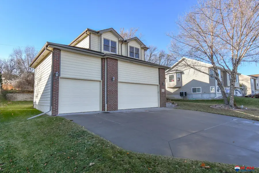 8201 Mackenzie Road, Lincoln, NE 68505 - Image #3