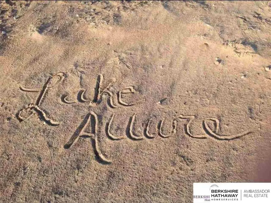 686 Timberstone Drive, Ashland, NE 68003 - Image #2